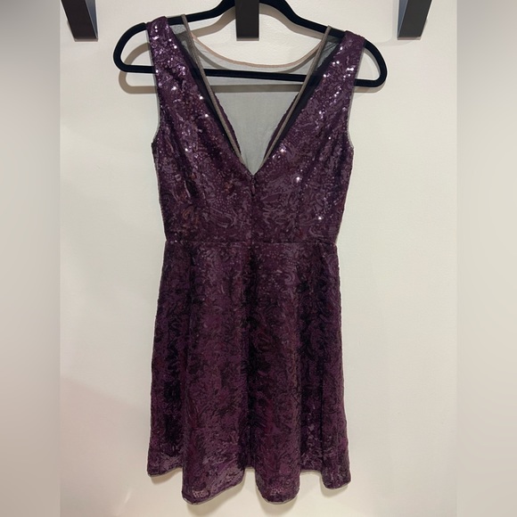 BCBG MAXAZRIA Selina plunging V Deep Plum Sequined Dress - size 2 - Picture 3 of 8
